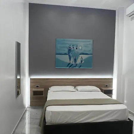 Forever Oda ve Kahvaltı Napoli