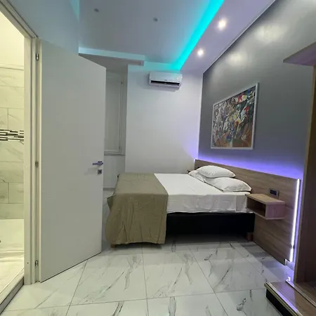 Oda ve Kahvaltı Forever Napoli