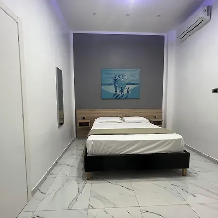 Forever Oda ve Kahvaltı 4*