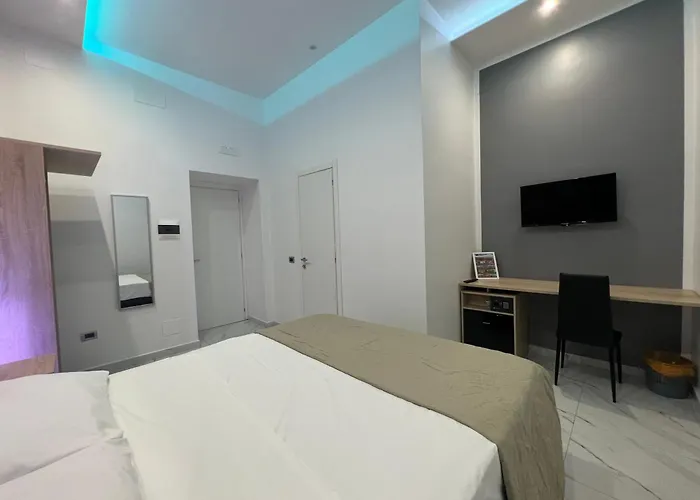 Alojamento de Acomodação e Pequeno-almoço Forever Nápoles