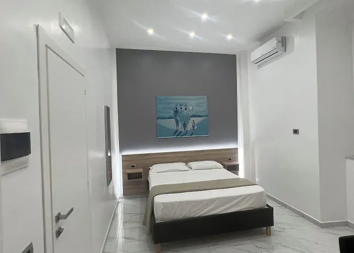 Alojamento de Acomodação e Pequeno-almoço Forever Nápoles