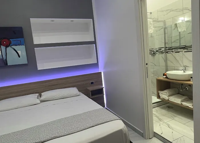 Forever Alojamento de Acomodação e Pequeno-almoço Nápoles