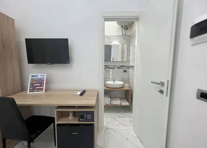 Alojamento de Acomodação e Pequeno-almoço Forever Nápoles